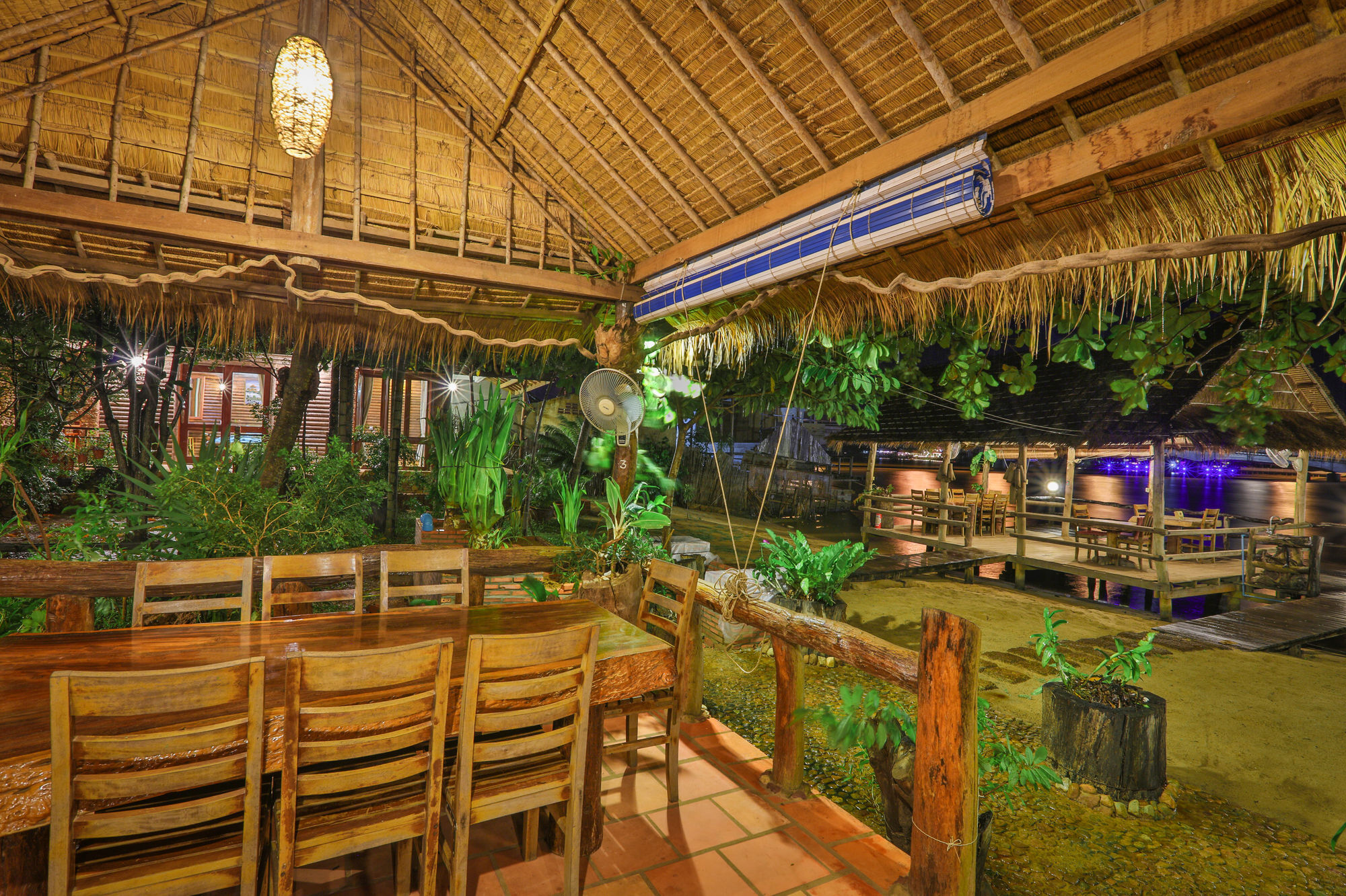 Natural Bungalows Restaurant And Bar Kampot Εξωτερικό φωτογραφία
